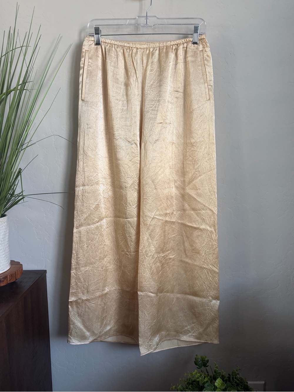 J.Crew Cosmo Cropped Textured Satin Pants Sweet Meringue NWT Small